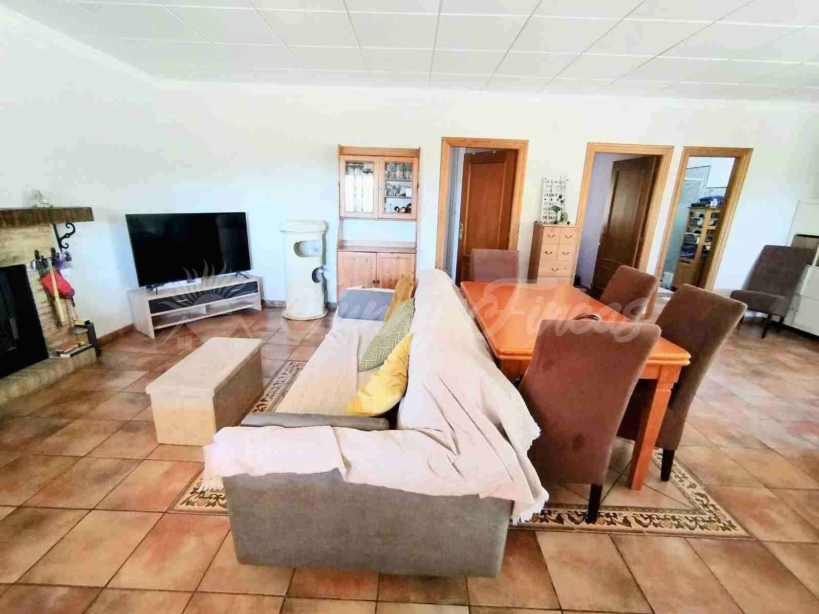 2 slaapkamer Finca/Landhuis te koop in Caudete met zwembad garage - € 159.500 (Ref: 9866338)