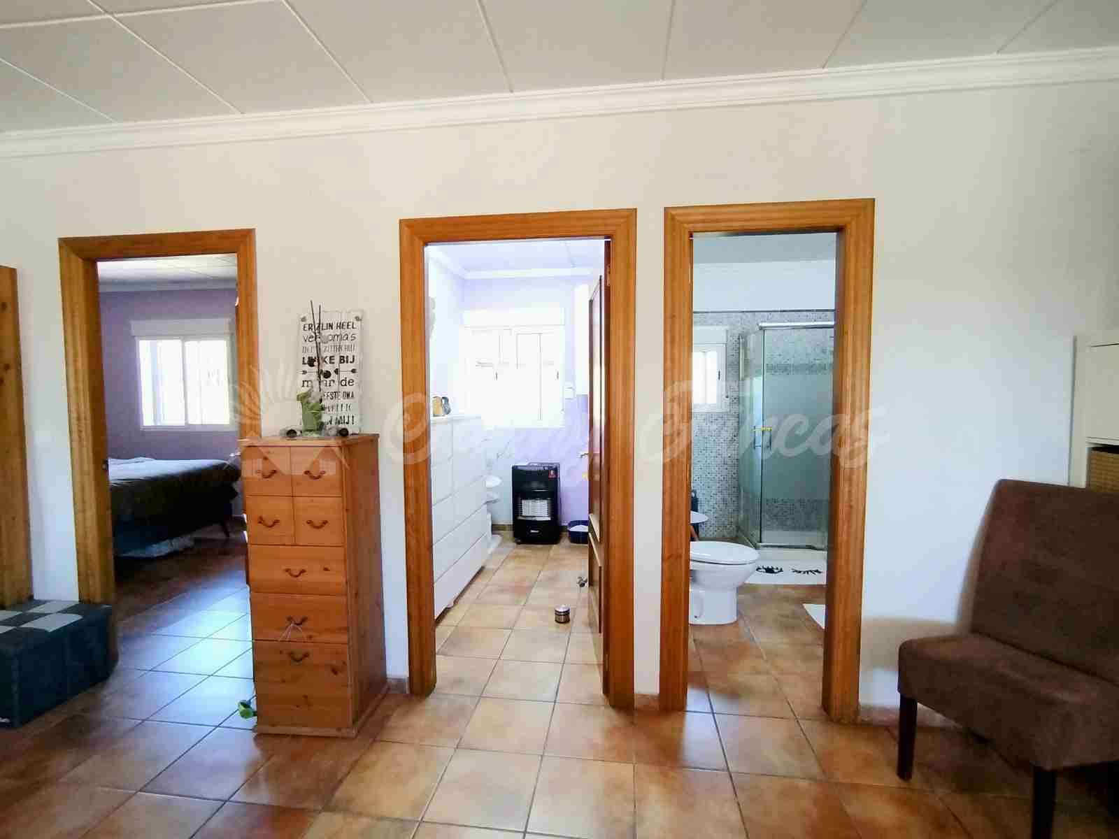 2 slaapkamer Finca/Landhuis te koop in Caudete met zwembad garage - € 159.500 (Ref: 9866338)