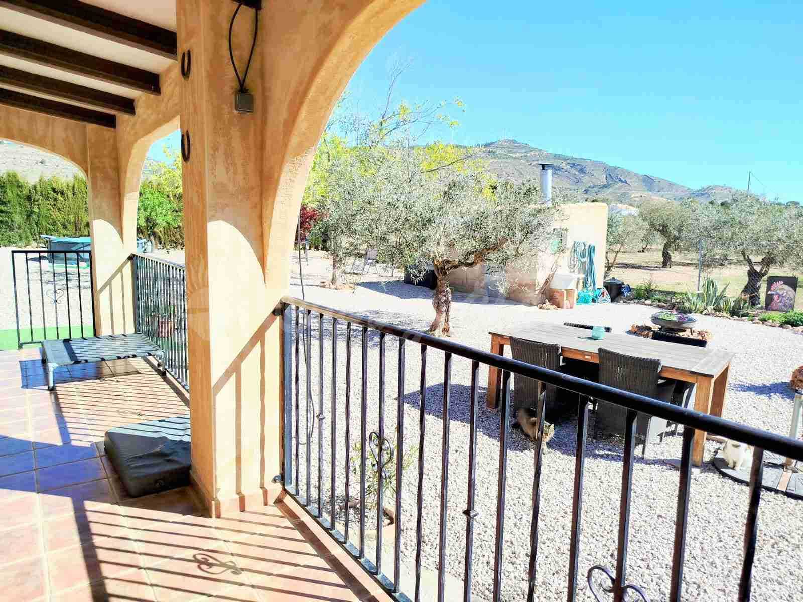 2 slaapkamer Finca/Landhuis te koop in Caudete met zwembad garage - € 159.500 (Ref: 9866338)