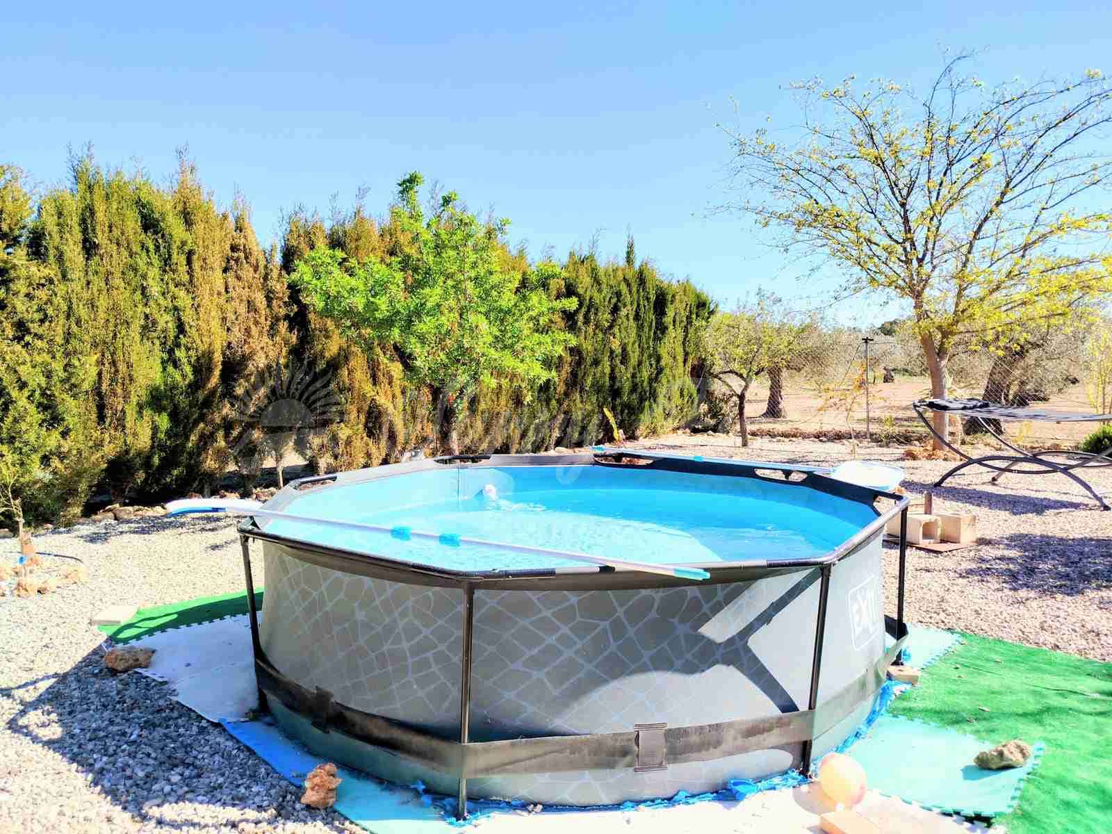 2 slaapkamer Finca/Landhuis te koop in Caudete met zwembad garage - € 159.500 (Ref: 9866338)