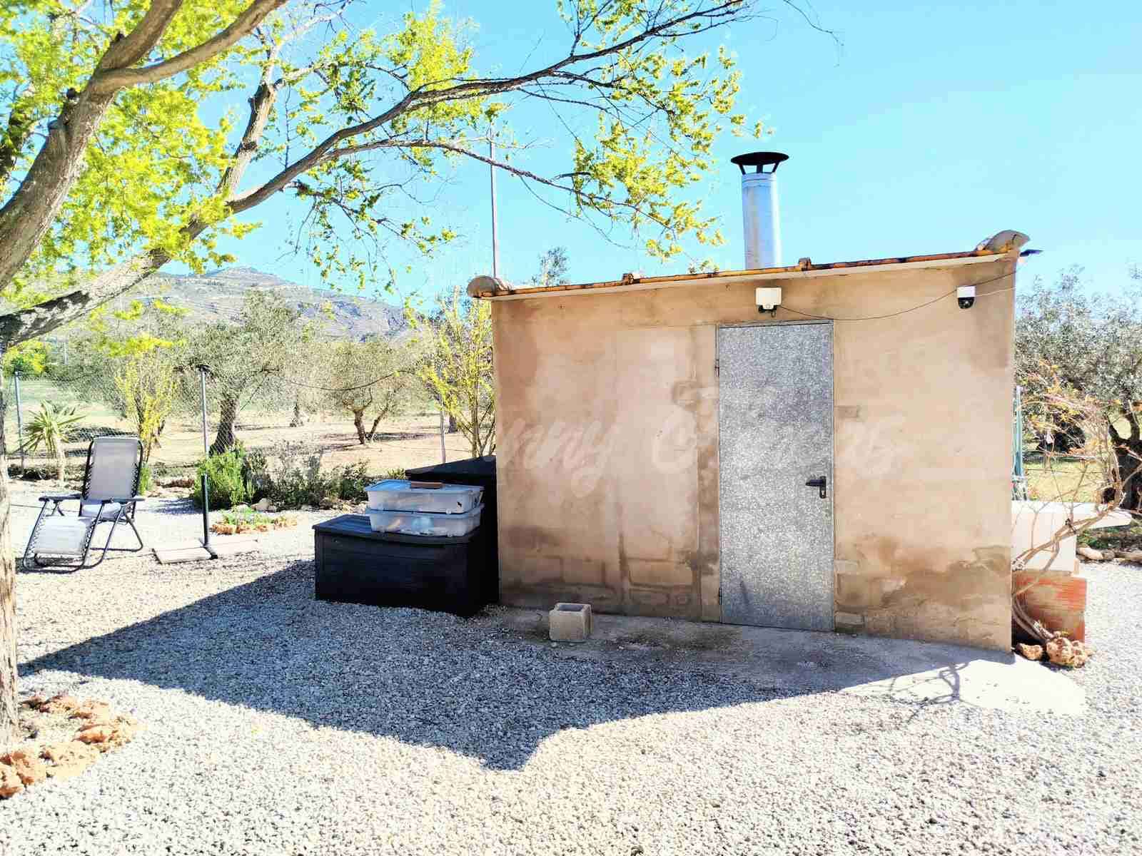 2 slaapkamer Finca/Landhuis te koop in Caudete met zwembad garage - € 159.500 (Ref: 9866338)