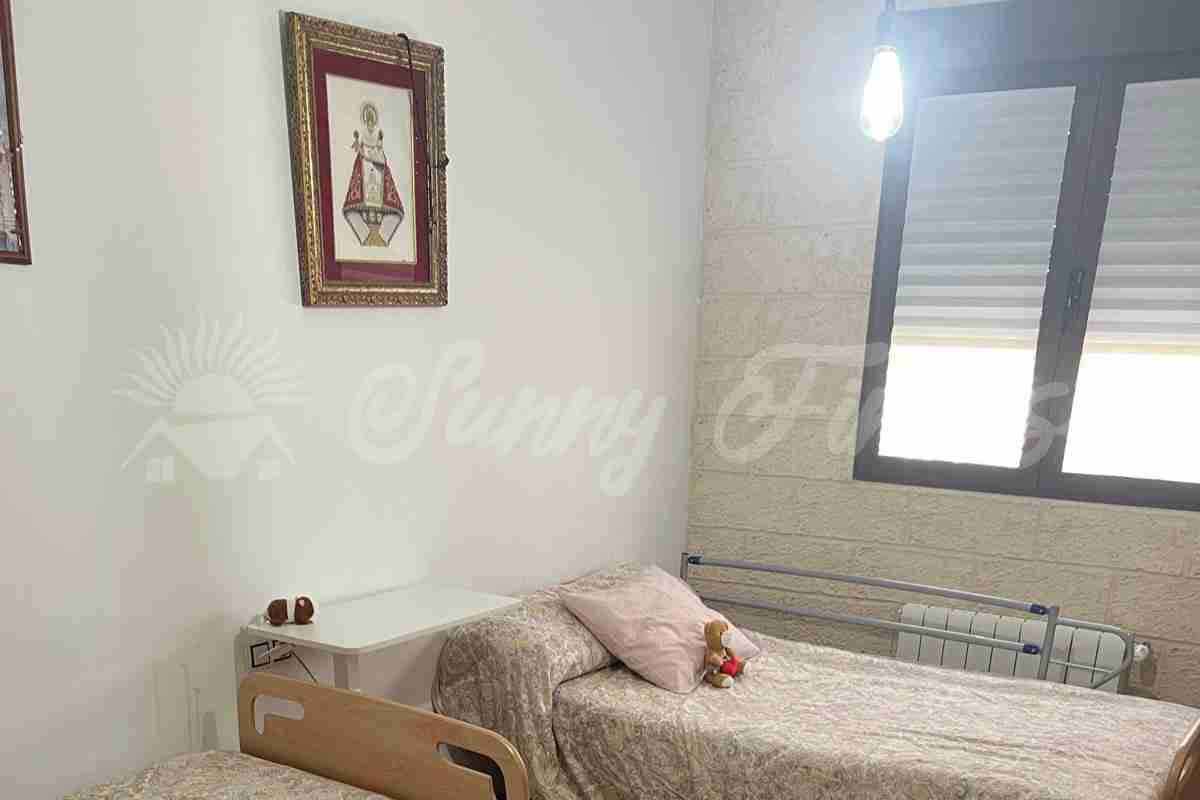 4 Zimmer Reihenhaus zu verkaufen in Caudete mit Pool Garage - 299.000 € (Ref: 9889405)