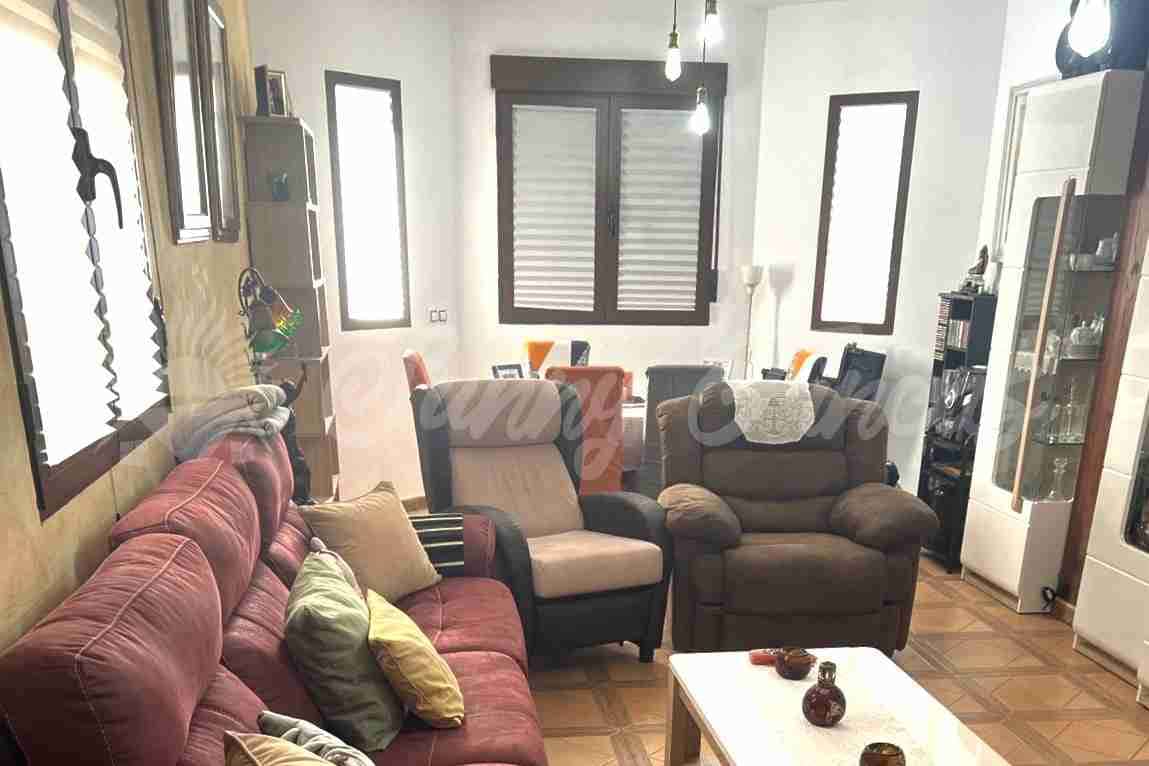 4 Zimmer Reihenhaus zu verkaufen in Caudete mit Pool Garage - 299.000 € (Ref: 9889405)