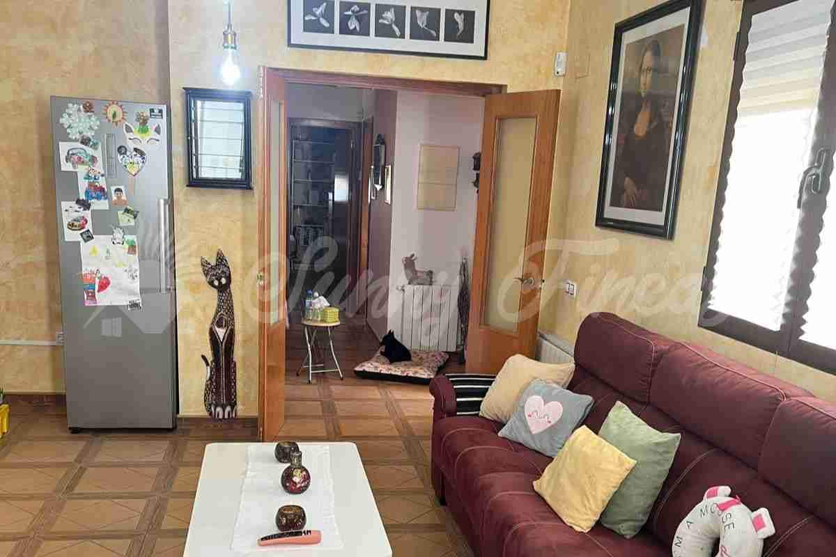 4 Zimmer Reihenhaus zu verkaufen in Caudete mit Pool Garage - 299.000 € (Ref: 9889405)