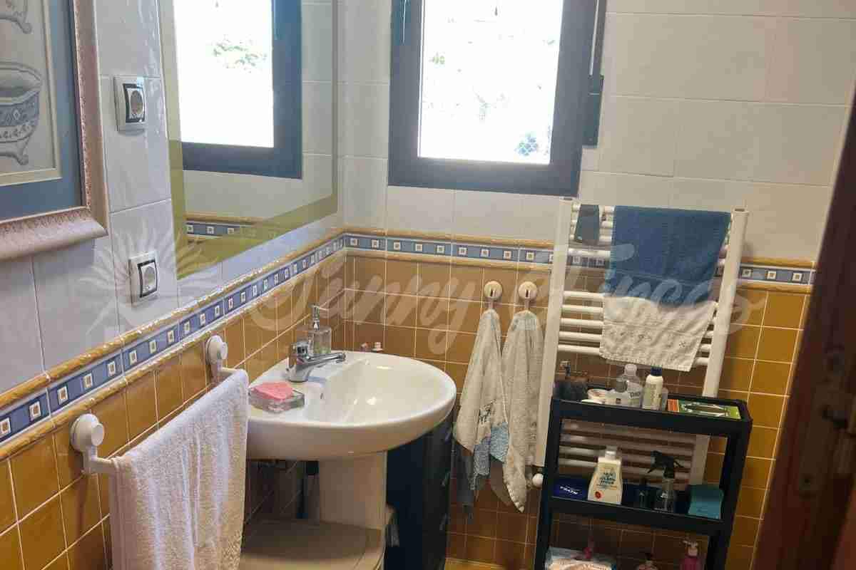 4 Zimmer Reihenhaus zu verkaufen in Caudete mit Pool Garage - 299.000 € (Ref: 9889405)