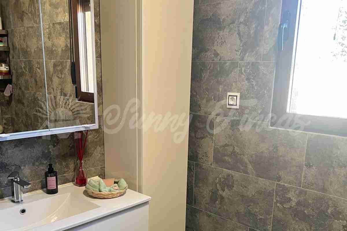 4 Zimmer Reihenhaus zu verkaufen in Caudete mit Pool Garage - 299.000 € (Ref: 9889405)