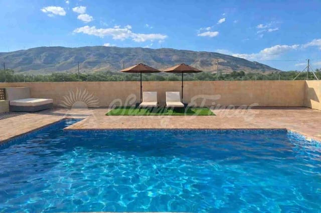 4 Zimmer Reihenhaus zu verkaufen in Caudete mit Pool Garage - 299.000 € (Ref: 9889405)