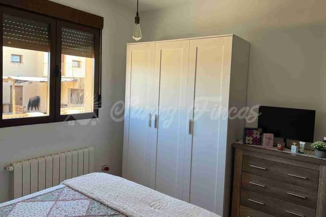 4 Zimmer Reihenhaus zu verkaufen in Caudete mit Pool Garage - 299.000 € (Ref: 9889405)