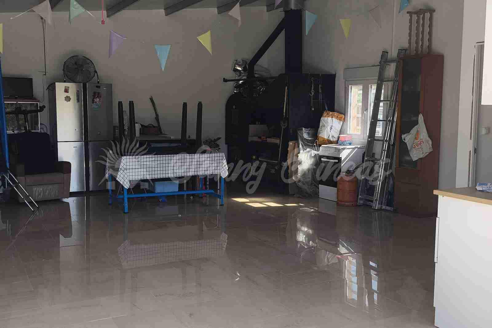 2 bedroom Finca/Country House for sale in Caudete with pool garage - € 165,000 (Ref: 9890723)