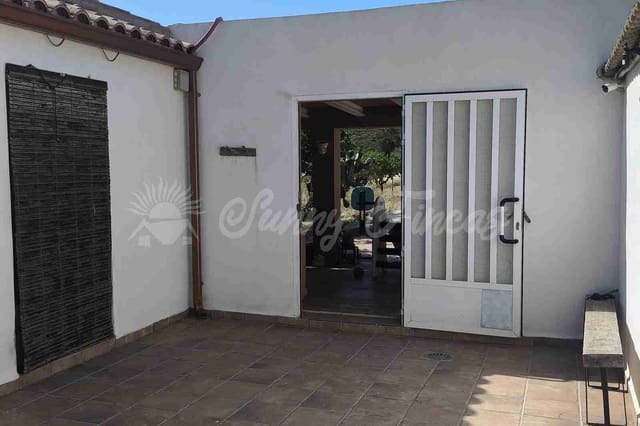 2 bedroom Finca/Country House for sale in Caudete with pool garage - € 165,000 (Ref: 9890723)