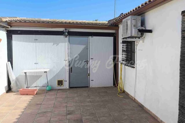2 bedroom Finca/Country House for sale in Caudete with pool garage - € 165,000 (Ref: 9890723)