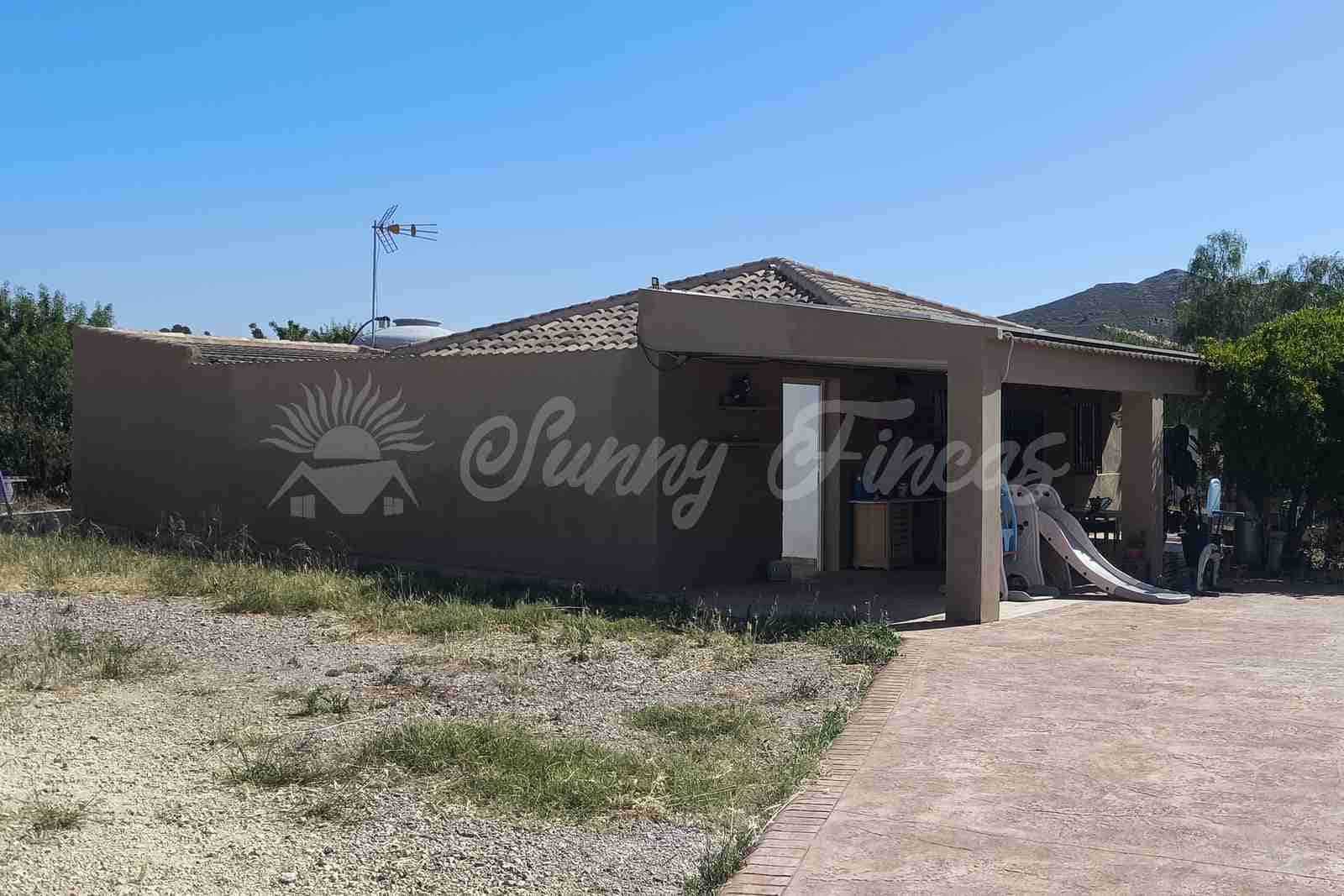2 bedroom Finca/Country House for sale in Caudete with pool garage - € 165,000 (Ref: 9890723)