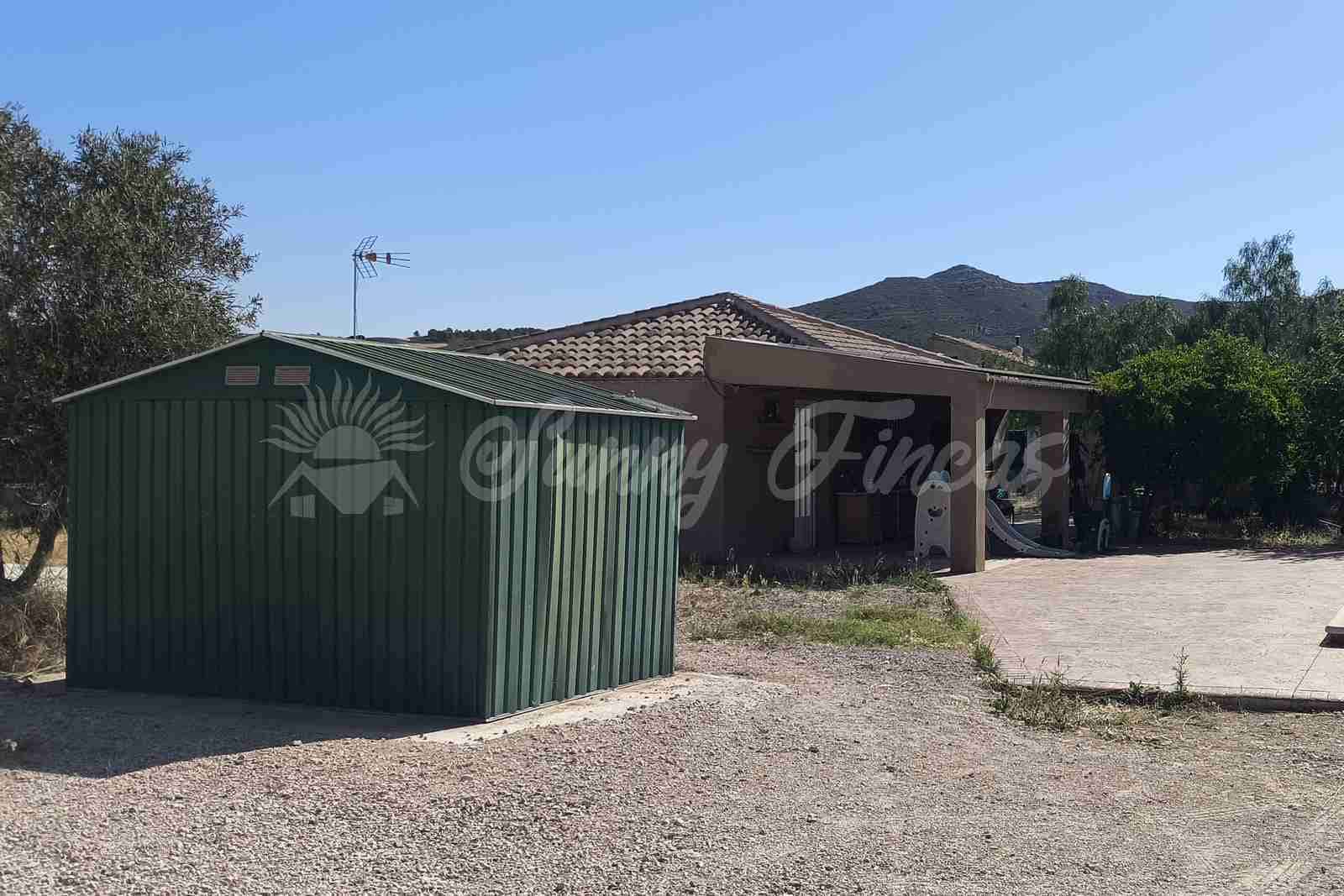 2 bedroom Finca/Country House for sale in Caudete with pool garage - € 165,000 (Ref: 9890723)