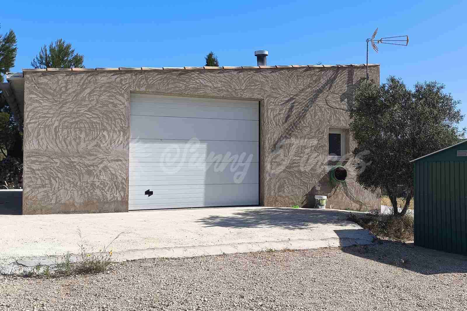 2 bedroom Finca/Country House for sale in Caudete with pool garage - € 165,000 (Ref: 9890723)