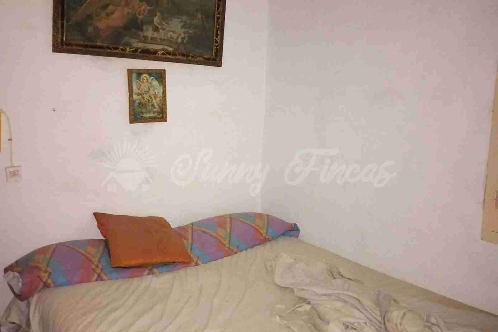 6 soverom Finca/Herregård til salgs i La Romana med garasje - € 160 000 (Ref: 9938800)