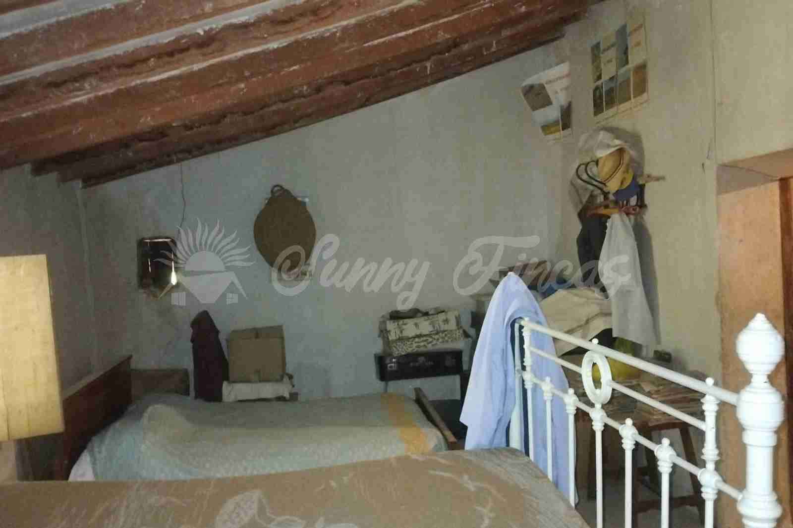 6 soverom Finca/Herregård til salgs i La Romana med garasje - € 160 000 (Ref: 9938800)