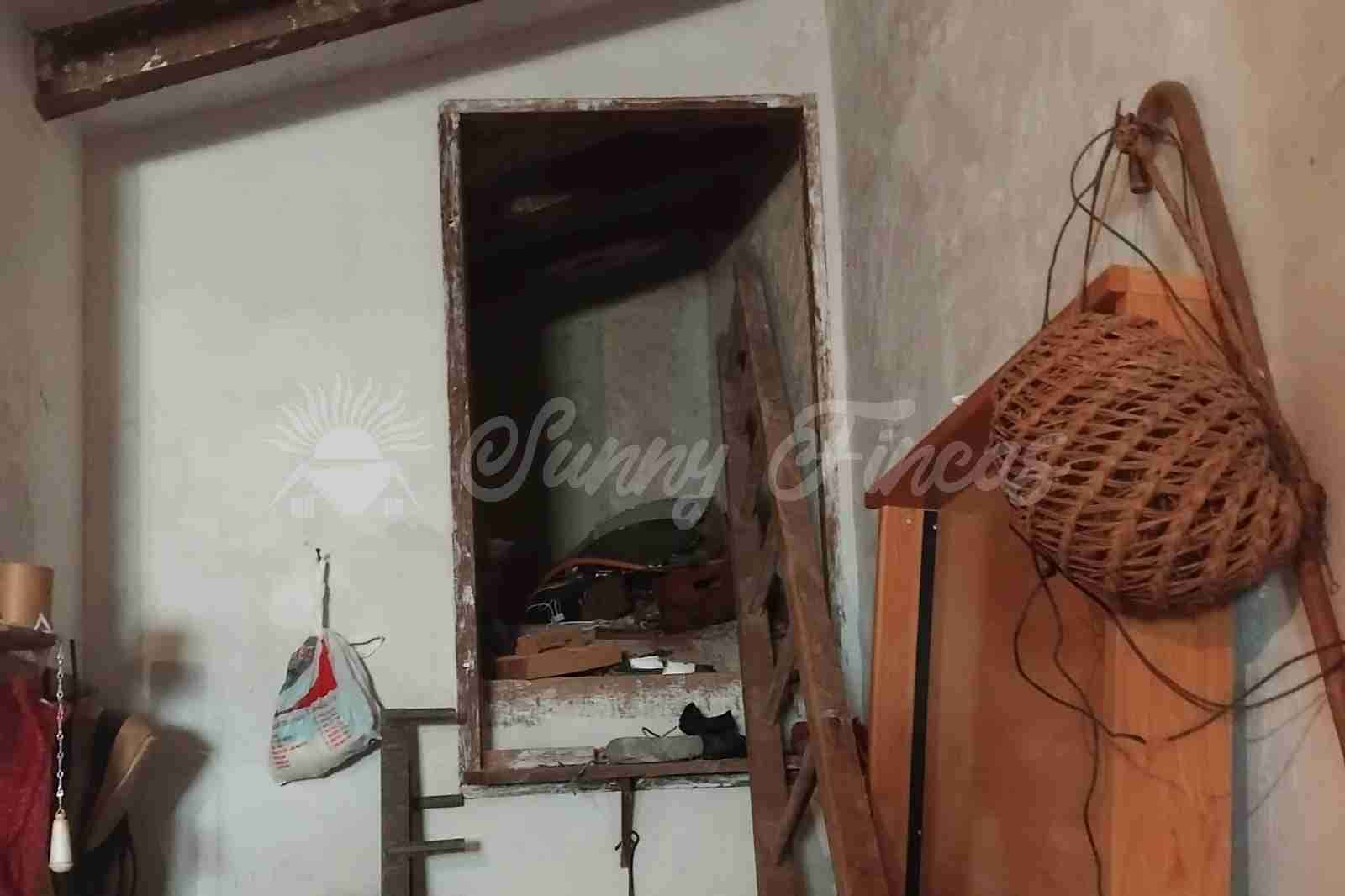 6 soverom Finca/Herregård til salgs i La Romana med garasje - € 160 000 (Ref: 9938800)