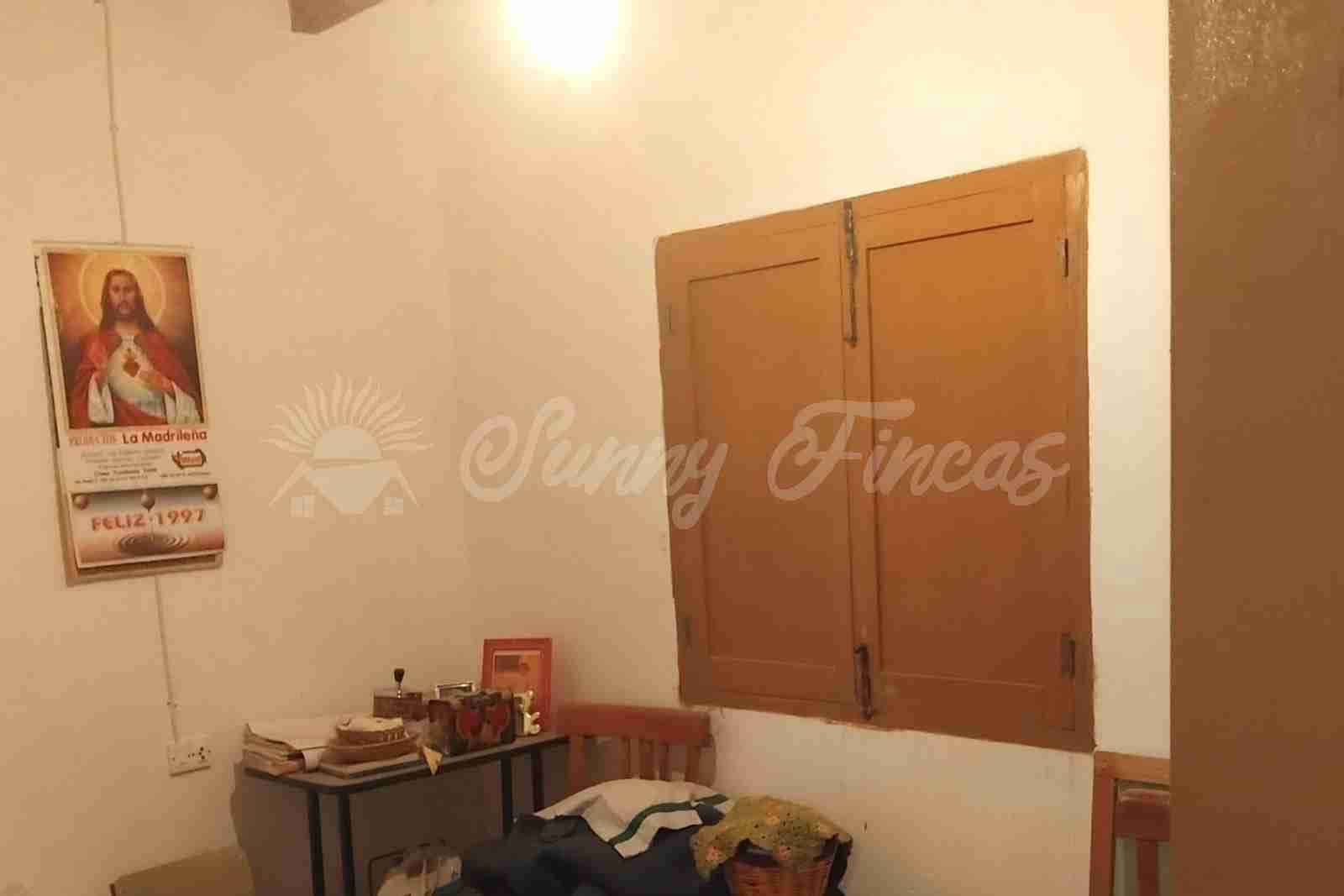 6 soverom Finca/Herregård til salgs i La Romana med garasje - € 160 000 (Ref: 9938800)