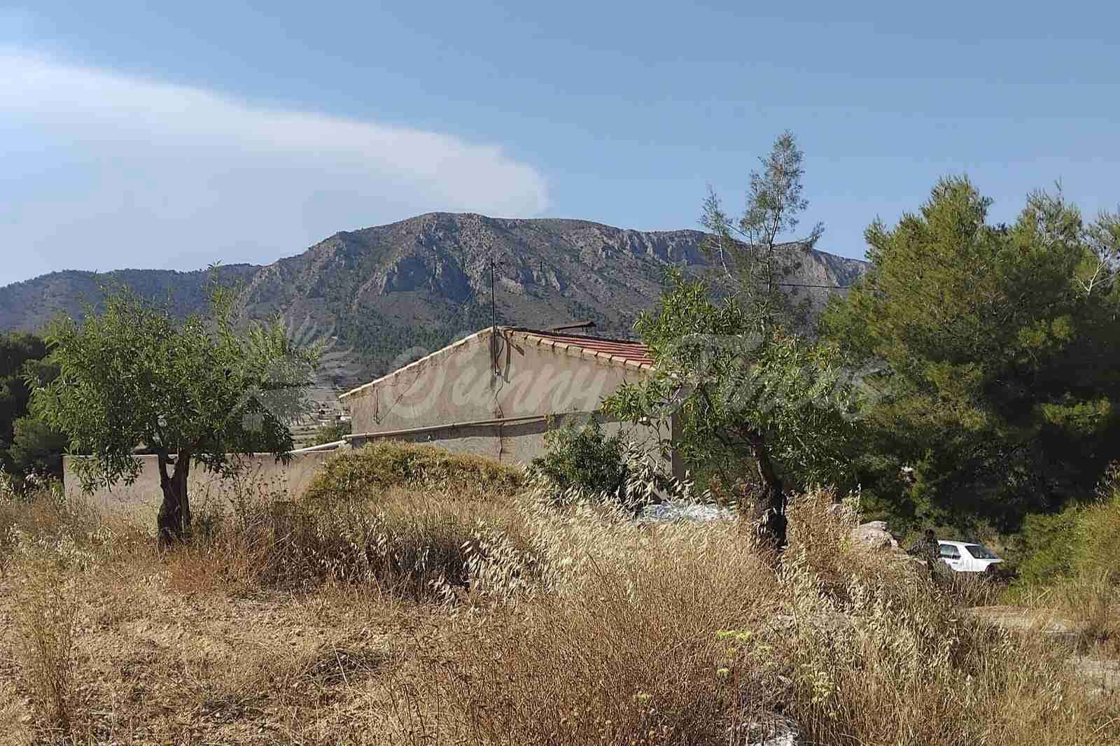 6 soverom Finca/Herregård til salgs i La Romana med garasje - € 160 000 (Ref: 9938800)