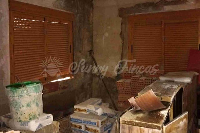 7 soveværelse Finca/Landehus til salg i La Romana - € 130.000 (Ref: 9938977)