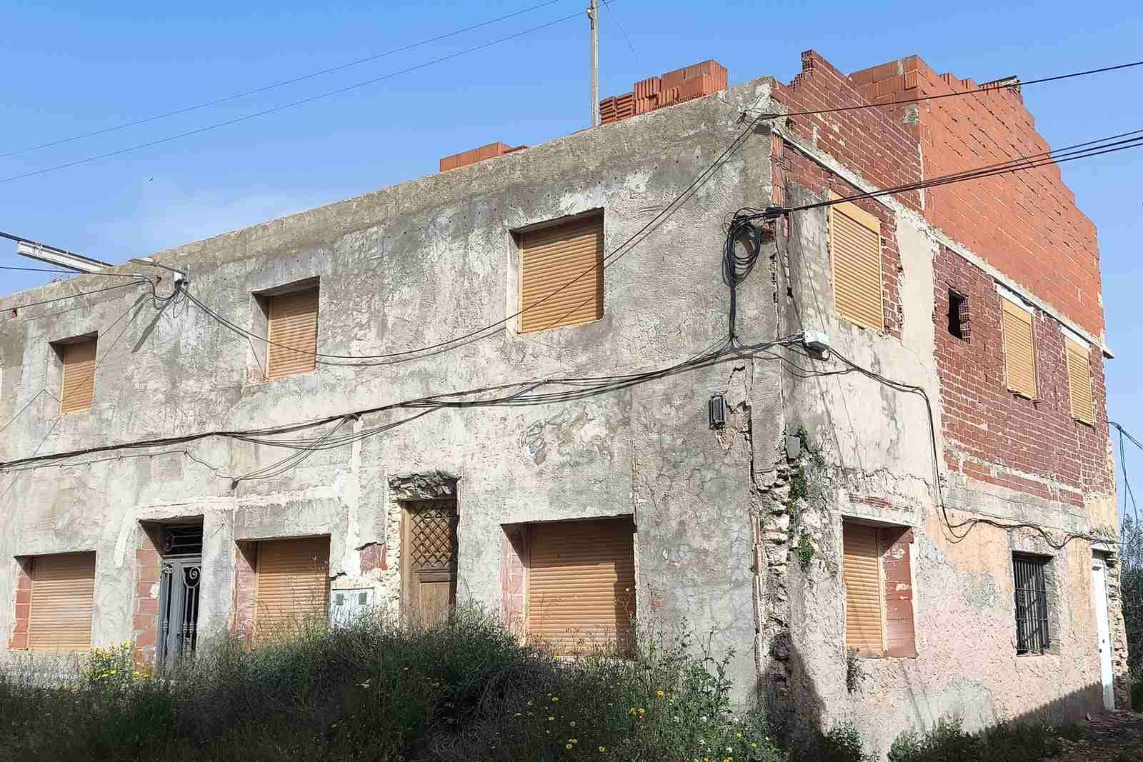 7 soverom Finca/Herregård til salgs i La Romana - € 130 000 (Ref: 9938977)