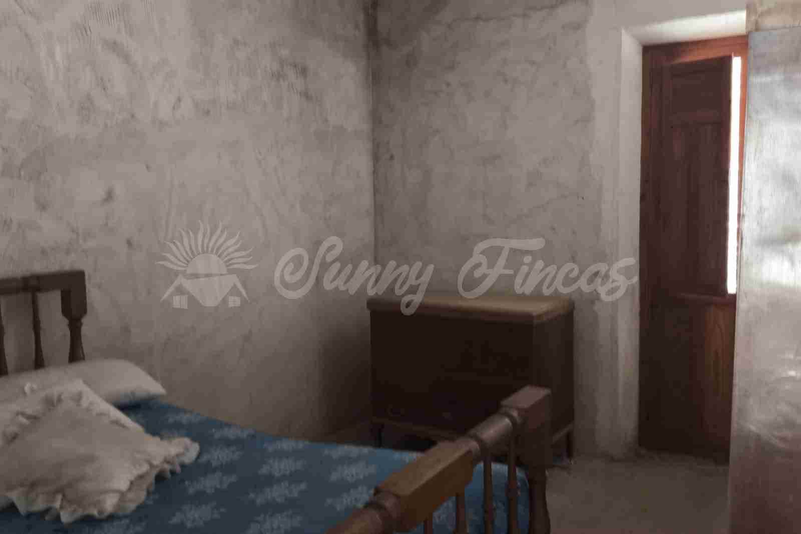 5 soveværelse Finca/Landehus til salg i Canada - € 57.000 (Ref: 9941207)