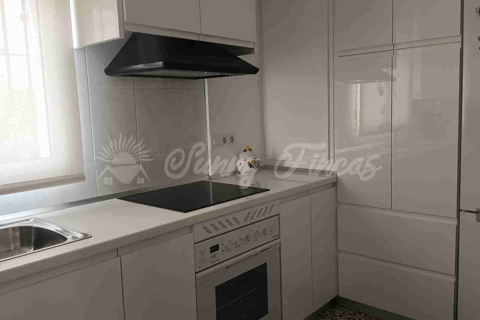 4 soveværelse Finca/Landehus til salg i Montealegre del Castillo med swimmingpool garage - € 210.000 (Ref: 9965929)