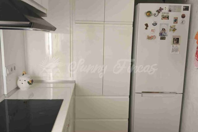 Finca/Casa Rural de 4 habitaciones en Montealegre del Castillo en venta con piscina garaje - 210.000 € (Ref: 9965929)