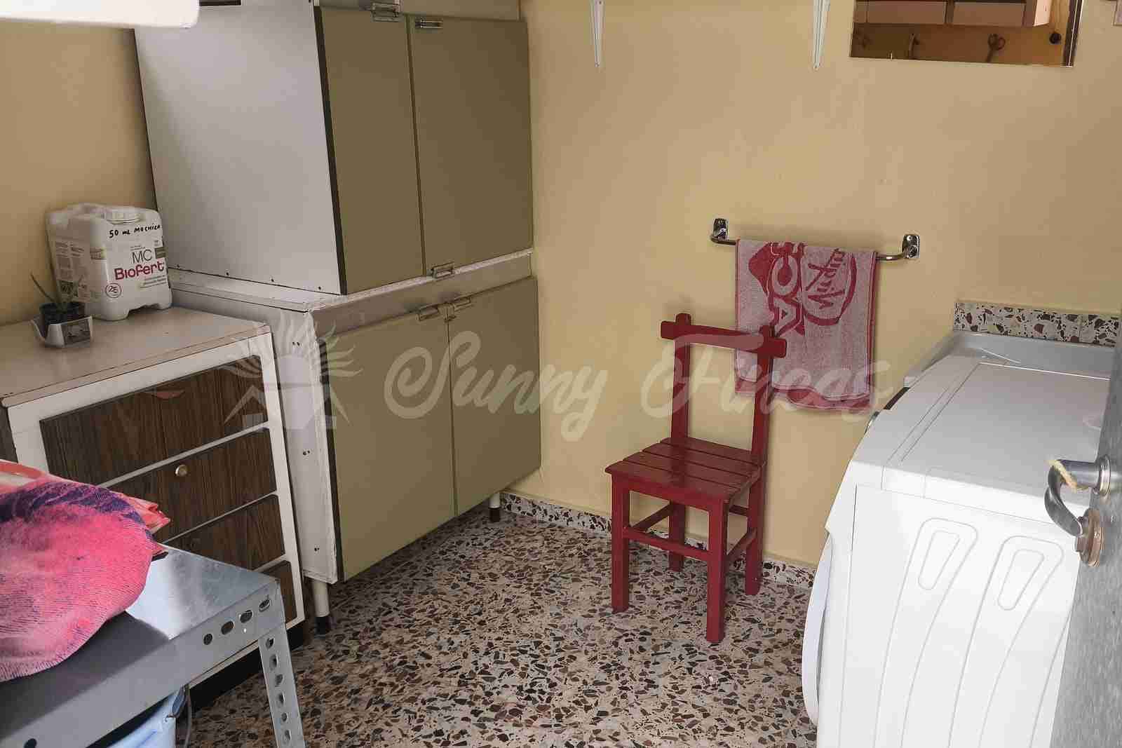4 soveværelse Finca/Landehus til salg i Montealegre del Castillo med swimmingpool garage - € 210.000 (Ref: 9965929)