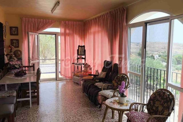 Finca/Casa Rural de 4 habitaciones en Montealegre del Castillo en venta con piscina garaje - 210.000 € (Ref: 9965929)
