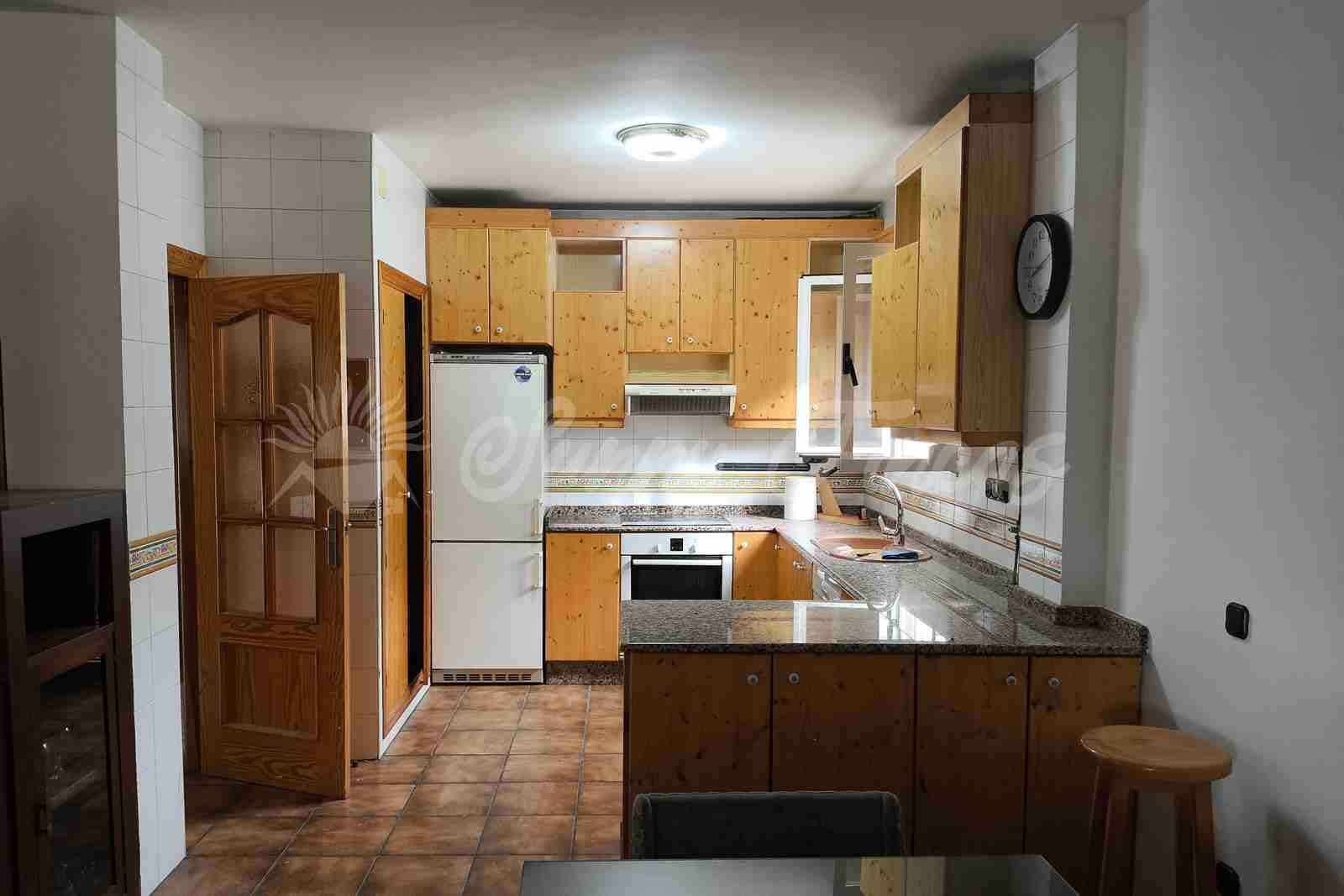 5 slaapkamer Villa te koop in Yecla met zwembad garage - € 287.000 (Ref: 9976114)