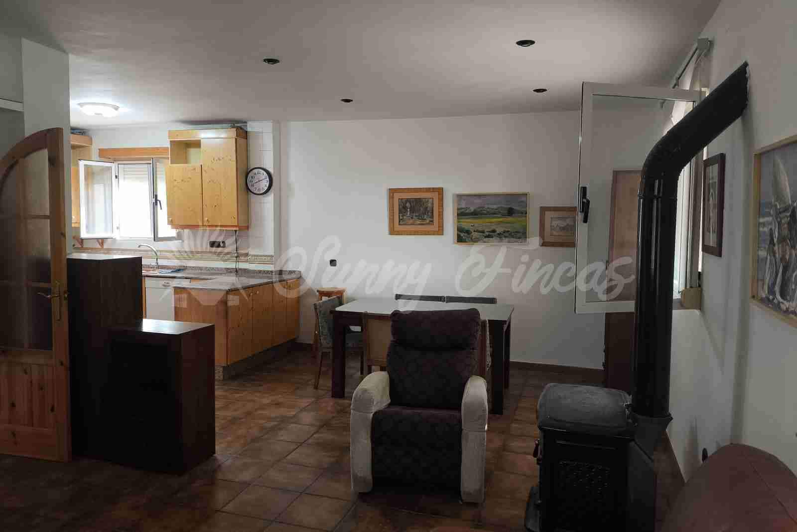 5 slaapkamer Villa te koop in Yecla met zwembad garage - € 287.000 (Ref: 9976114)