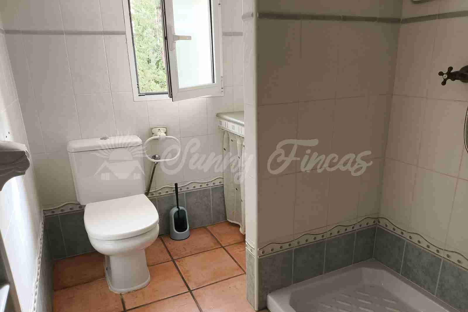 5 slaapkamer Villa te koop in Yecla met zwembad garage - € 287.000 (Ref: 9976114)