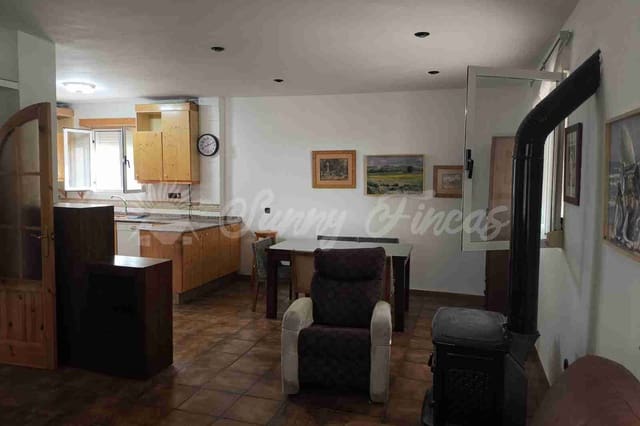 5 slaapkamer Villa te koop in Yecla met zwembad garage - € 287.000 (Ref: 9976114)