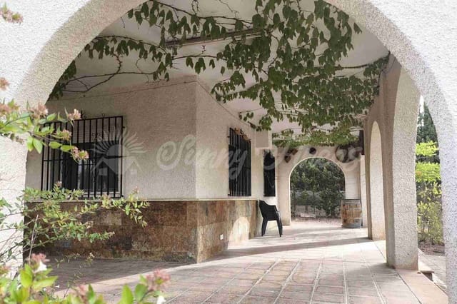 5 slaapkamer Villa te koop in Yecla met zwembad garage - € 287.000 (Ref: 9976114)