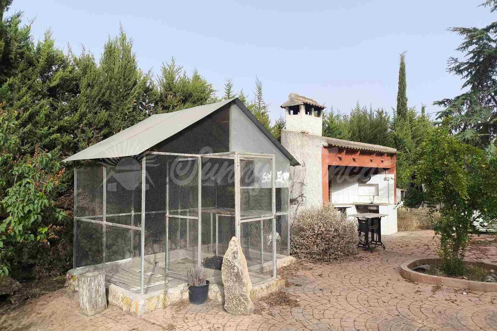 5 slaapkamer Villa te koop in Yecla met zwembad garage - € 287.000 (Ref: 9976114)