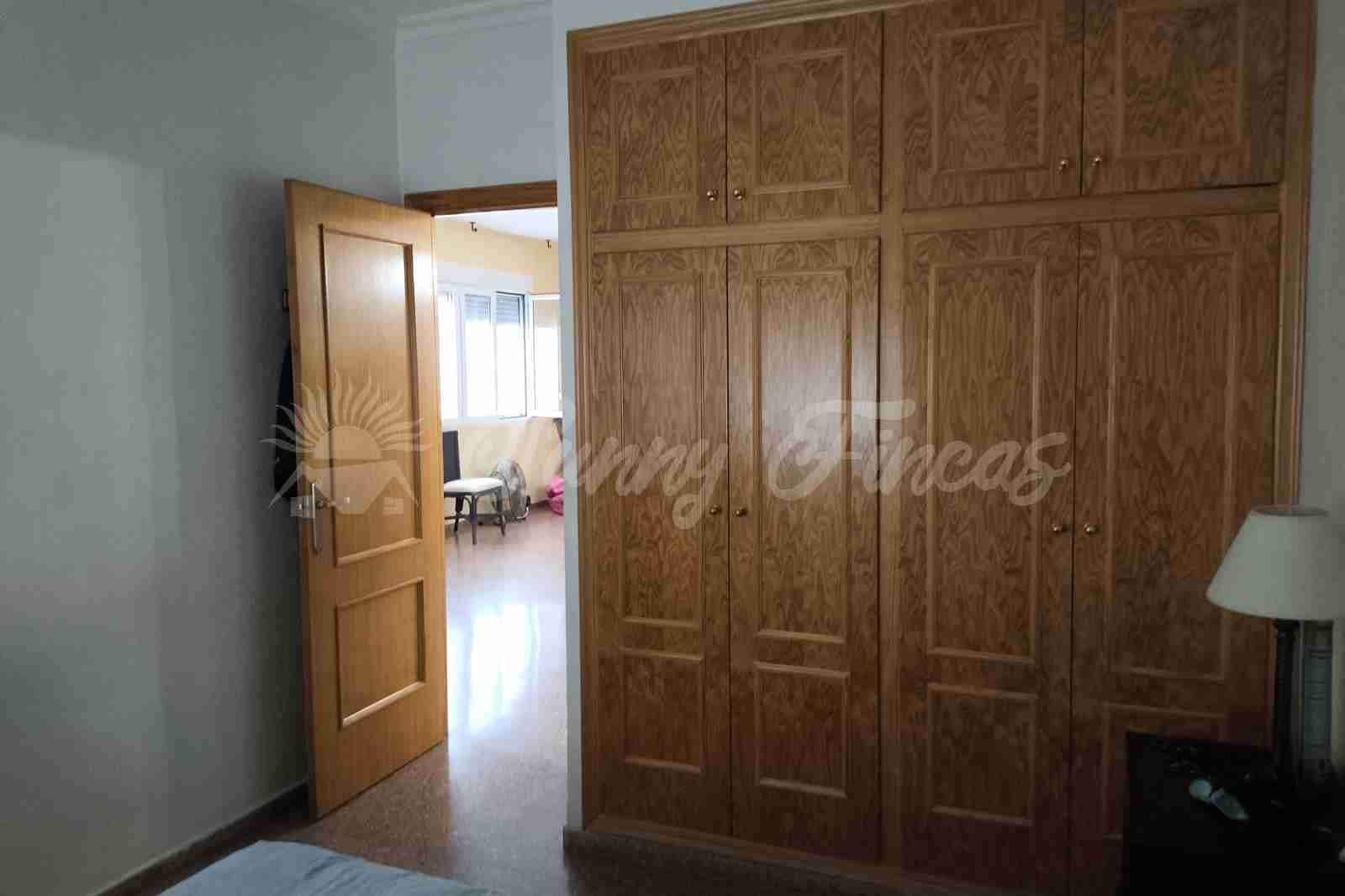 4 Zimmer Finca/Landgut zu verkaufen in Yecla mit Pool Garage - 315.000 € (Ref: 9987229)
