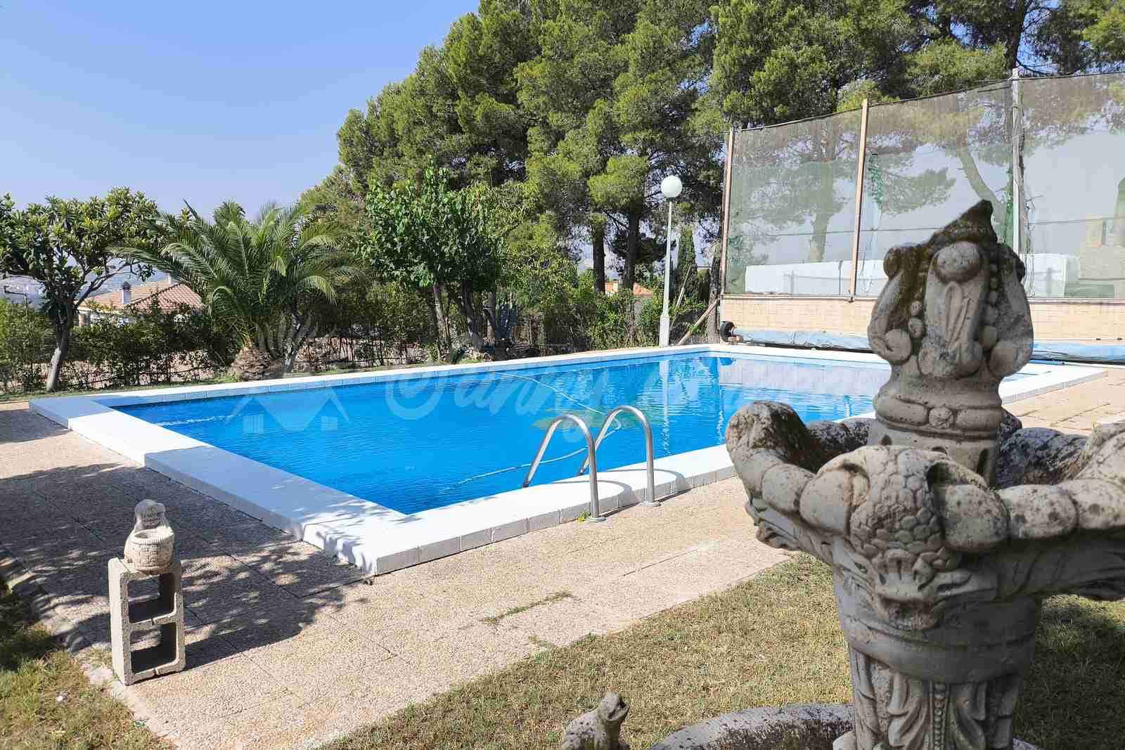 4 Zimmer Finca/Landgut zu verkaufen in Yecla mit Pool Garage - 315.000 € (Ref: 9987229)
