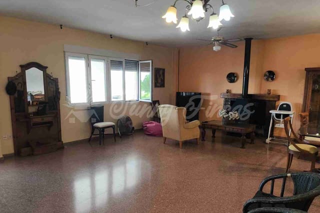 4 Zimmer Finca/Landgut zu verkaufen in Yecla mit Pool Garage - 315.000 € (Ref: 9987229)