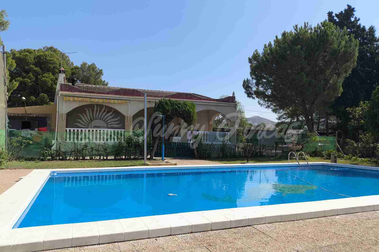 4 Zimmer Finca/Landgut zu verkaufen in Yecla mit Pool Garage - 315.000 € (Ref: 9987229)