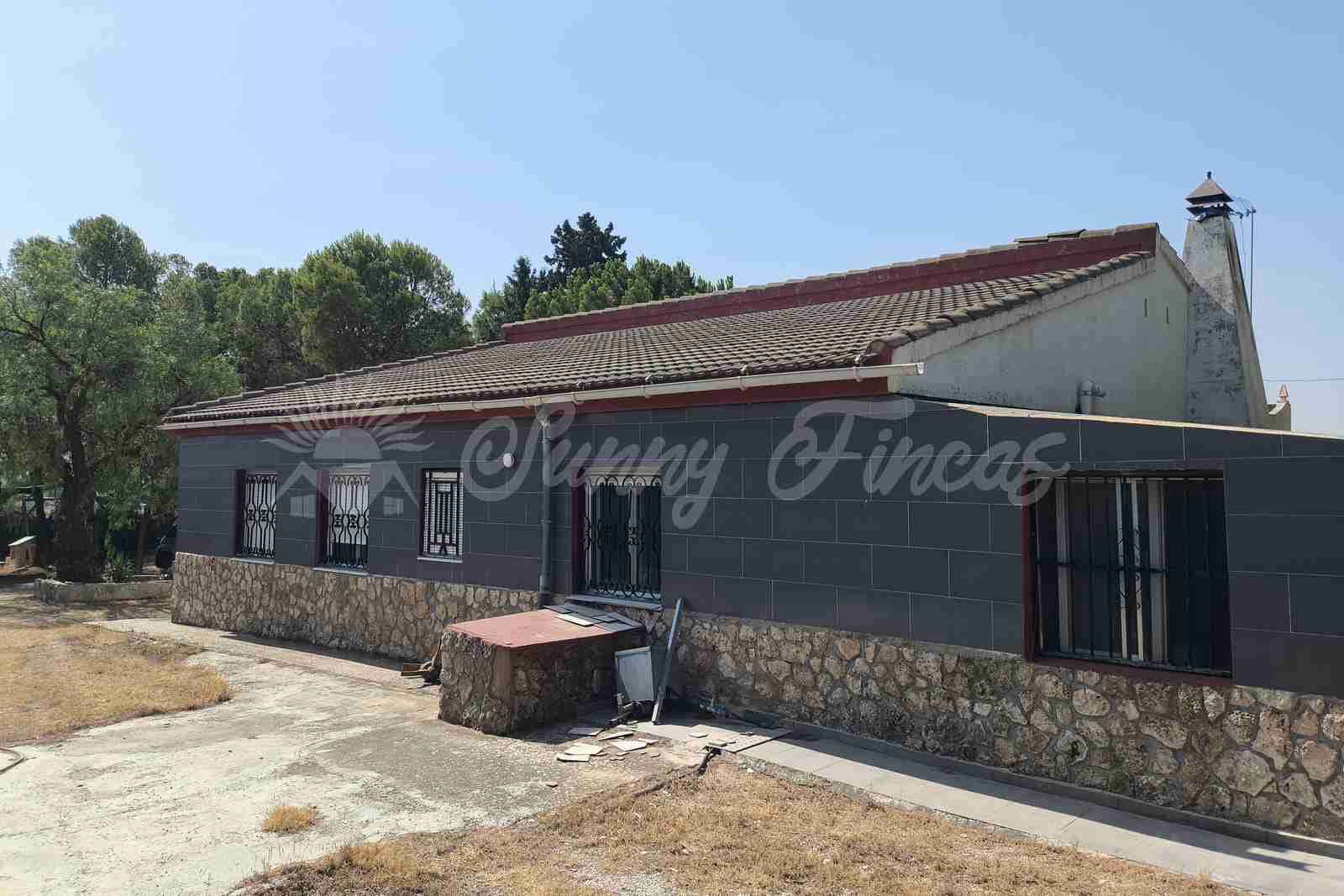 4 Zimmer Finca/Landgut zu verkaufen in Yecla mit Pool Garage - 315.000 € (Ref: 9987229)