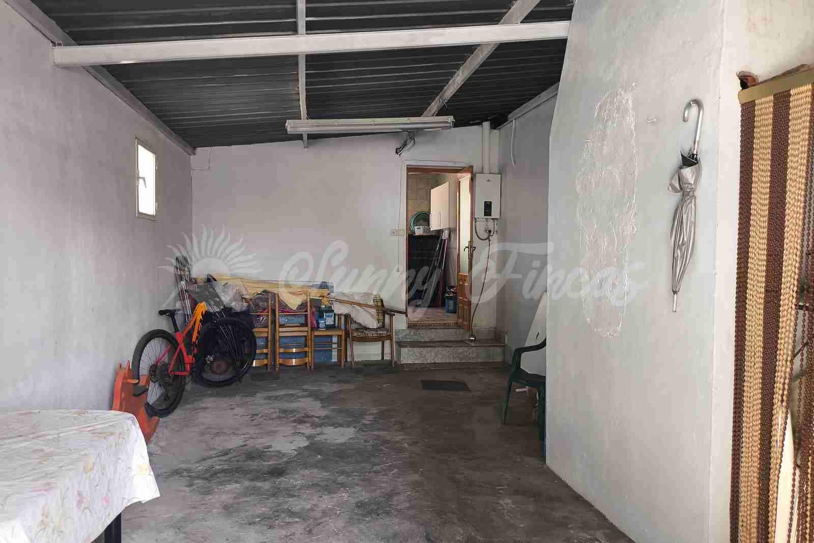 4 Zimmer Finca/Landgut zu verkaufen in Yecla mit Pool Garage - 315.000 € (Ref: 9987229)