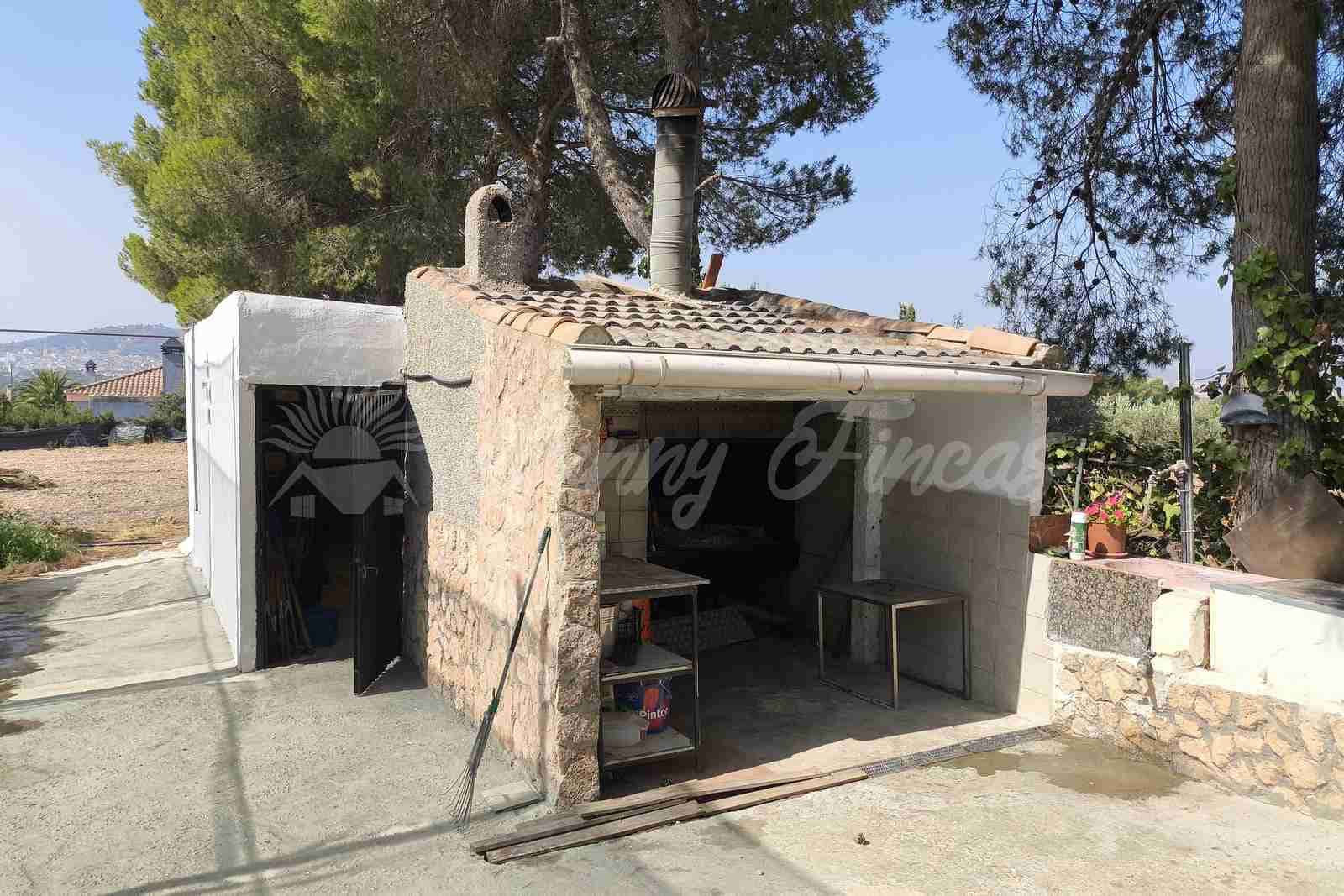 4 Zimmer Finca/Landgut zu verkaufen in Yecla mit Pool Garage - 315.000 € (Ref: 9987229)