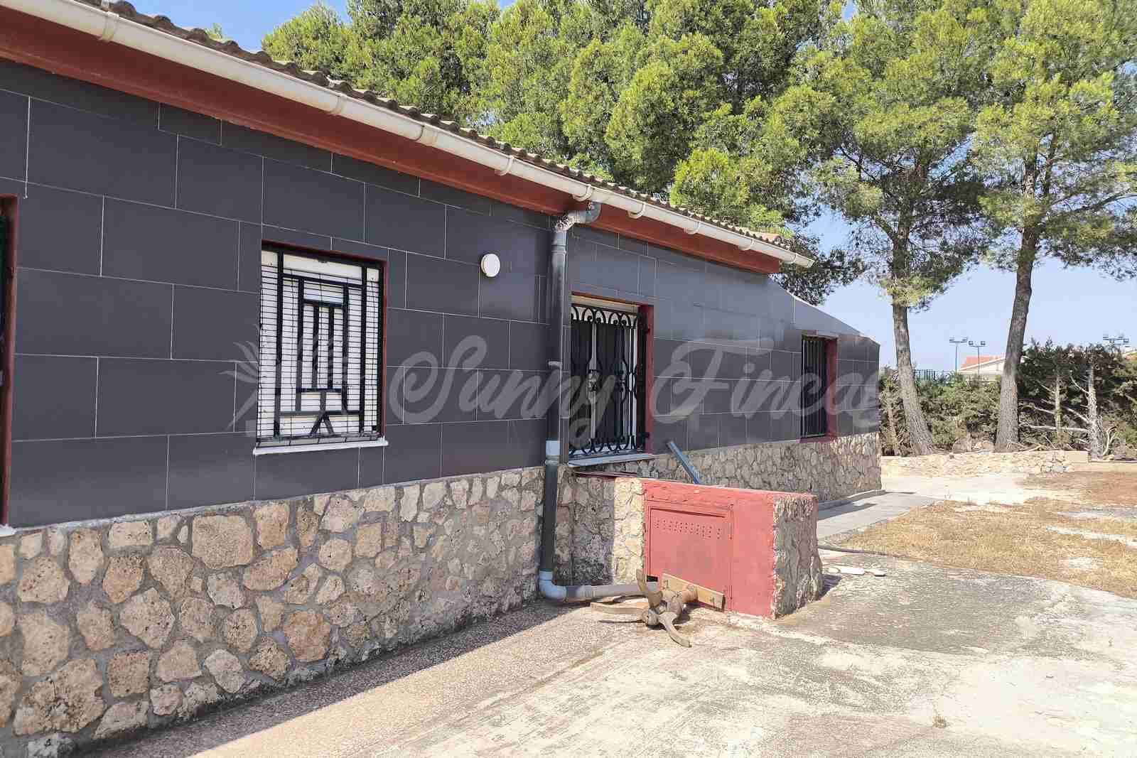 4 Zimmer Finca/Landgut zu verkaufen in Yecla mit Pool Garage - 315.000 € (Ref: 9987229)