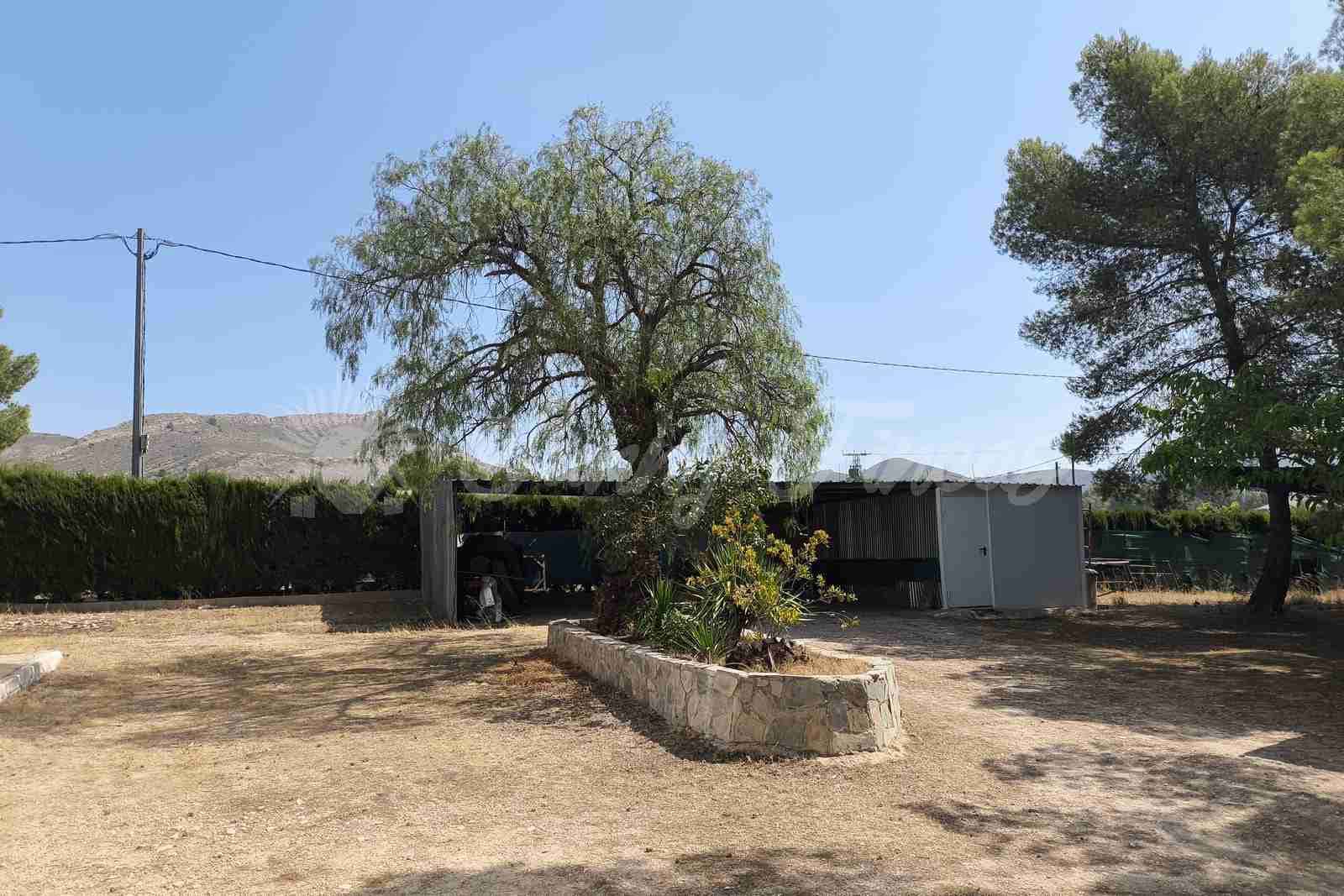 4 Zimmer Finca/Landgut zu verkaufen in Yecla mit Pool Garage - 315.000 € (Ref: 9987229)