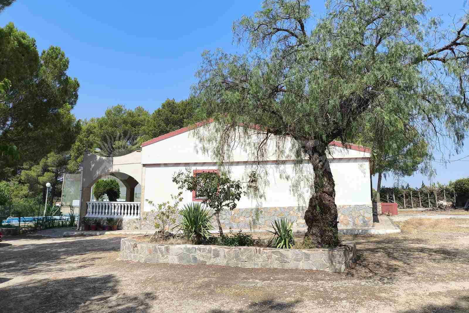 4 Zimmer Finca/Landgut zu verkaufen in Yecla mit Pool Garage - 315.000 € (Ref: 9987229)