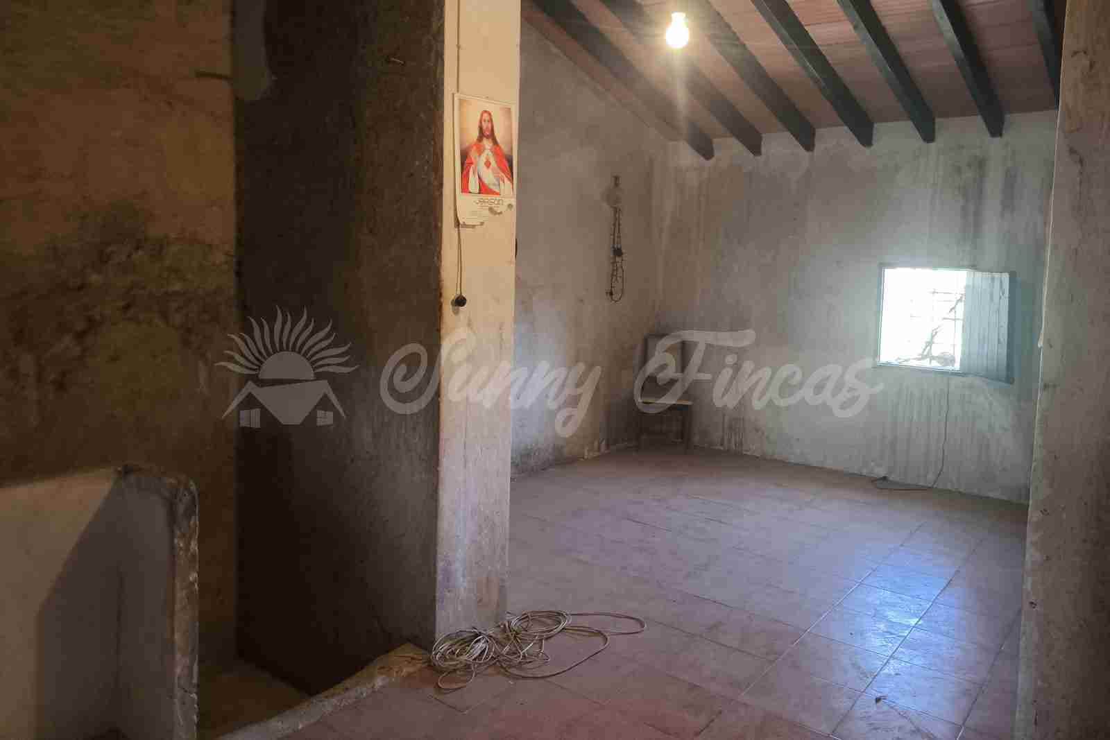 4 soverom Finca/Herregård til salgs i La Romana med garasje - € 149 000 (Ref: 9989410)