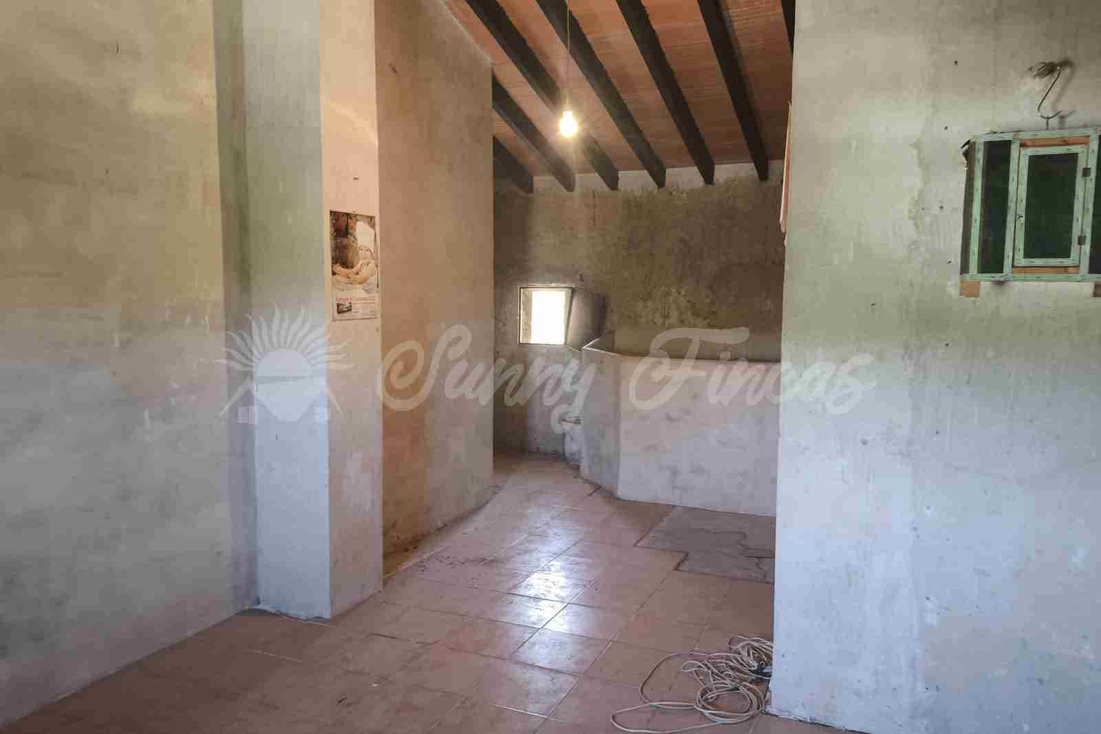 4 soverom Finca/Herregård til salgs i La Romana med garasje - € 149 000 (Ref: 9989410)