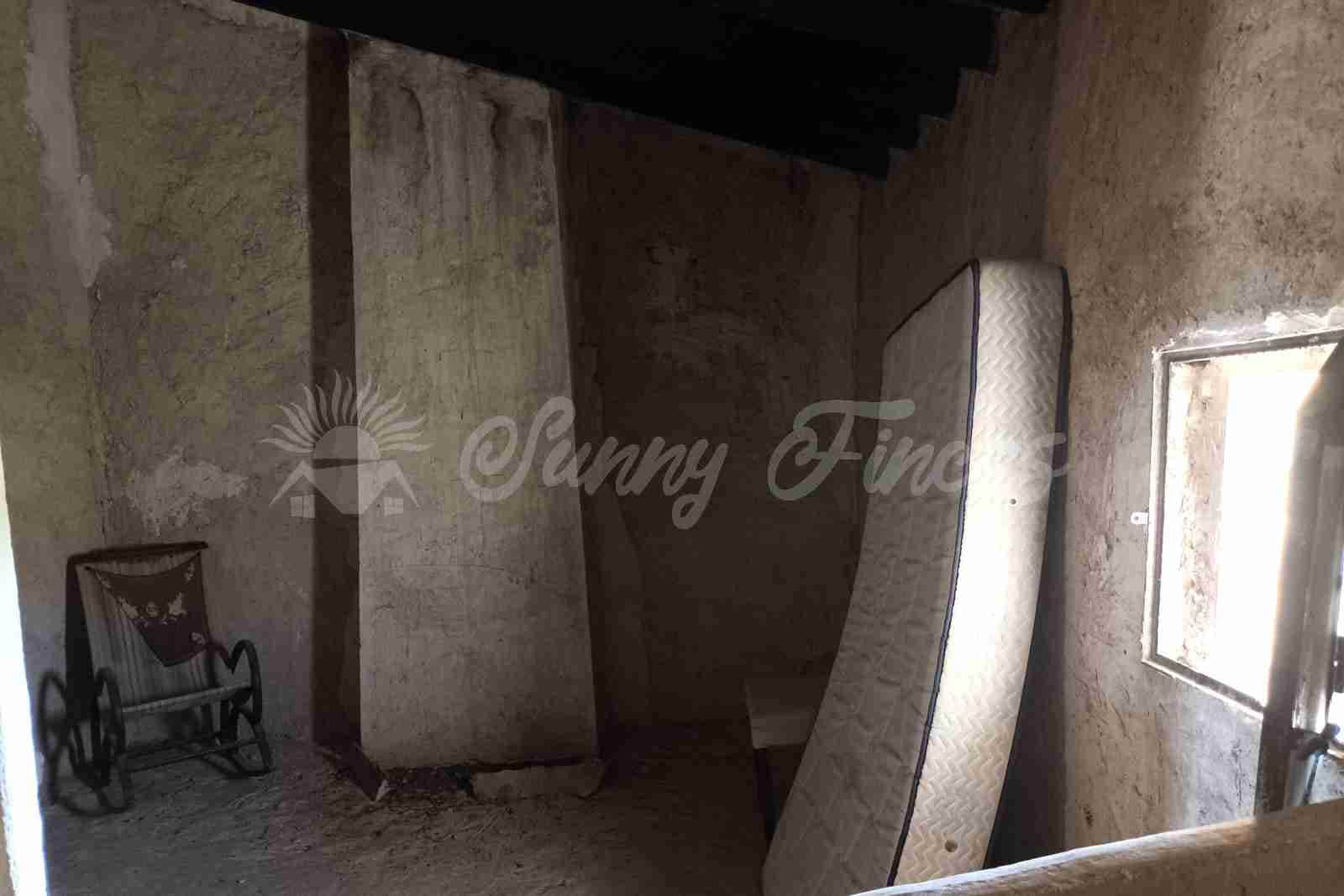 4 soverom Finca/Herregård til salgs i La Romana med garasje - € 149 000 (Ref: 9989410)