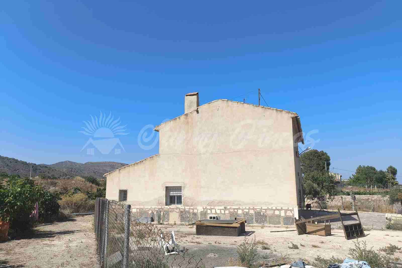 4 soverom Finca/Herregård til salgs i La Romana med garasje - € 149 000 (Ref: 9989410)